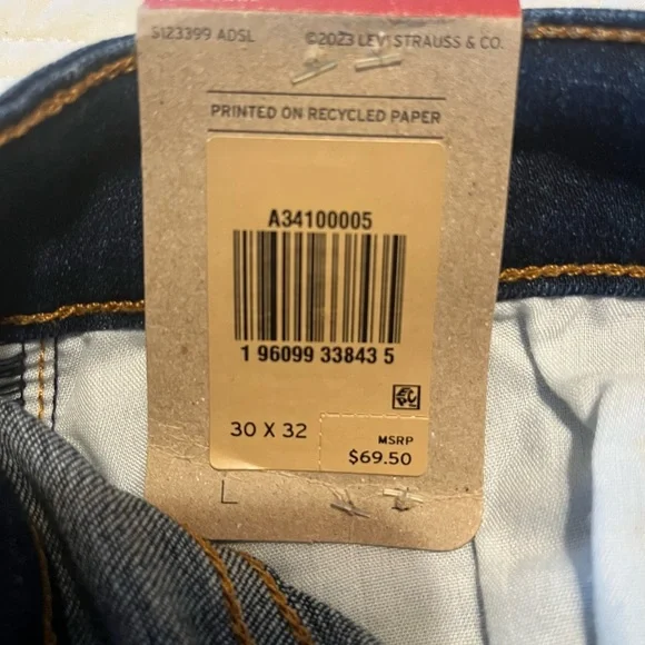 NWT 726 Levi’s High Rise Flare Women's Blue Jeans, size 30x32 - Picture 7 of 10